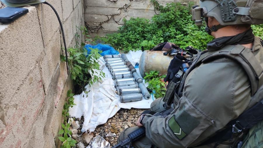 الجيش الاسرائيلي ينشر لما تم مصادرته بمخيم نورشمس في طولكرم